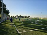 Voetvolleytoernooitje S.K.N.W.K. JO19-1 tijdens de training (6/26)